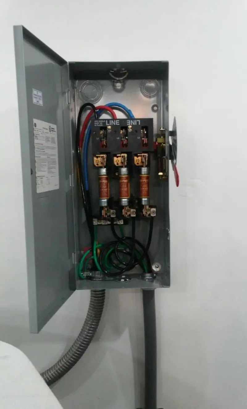 Three-phase disconnect switch installed for Electrical Wiring & Rewiring in Holly